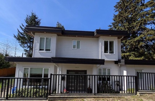 Canyon Heights Apartment | NEW LISTING Modern 2BR Suite: MAJOR INTERNATIONAL SPORTING EVENT Home Base & North Shore Nature Retreat