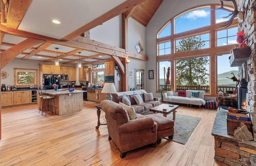 Sagle House | New Listing! Spectacular Retreat | 3 Private Suites | Minutes from Sandpoint