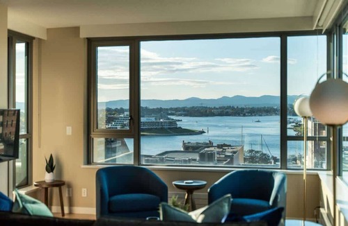 Downtown Victoria Apartment | New! Ocean and Mountain View King Suite