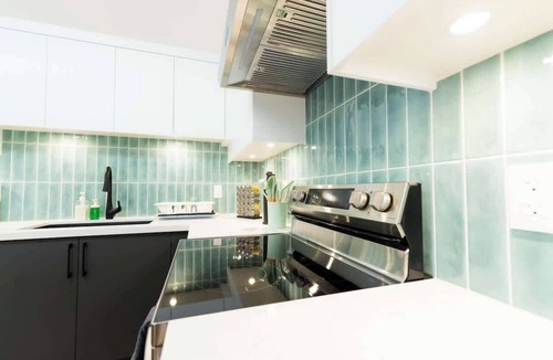 Fraserview House | New Reno 3B Home w/1 Free Parking/Prime Location