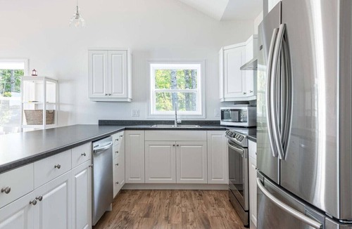 Lunenburg County House | New Waterfront Cottag on Hirtle Lake