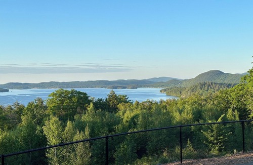 Hebron Cabin | Newfound Lake Log Home - Hot Tub & Amazing Views