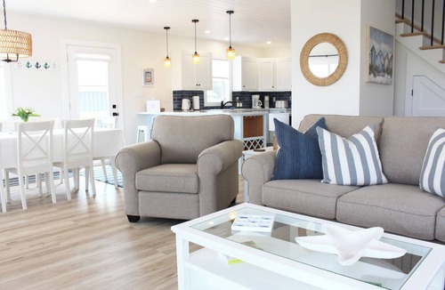 Sea View Cottage | Newly Built 3 Bedroom Cottage + Bunk House With A/C, 2 Minute Walk To The Beach!