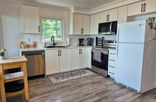 Ramara Cottage | Newly renovated 3 bedroom Lakefront Cottage on Kawartha Lakes. Pet friendly!