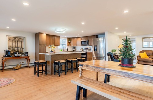 Raymond House | Newly renovated 3 BR beachfront w/panoramic view of Sebago Lake, Raymond, ME