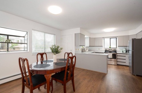 Renfrew-Collingwood House | Newly Renovated Home - Near FIFA