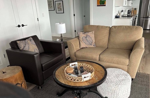 Powell River House | Newly Renovated. Just steps from the ferry to Vancouver Island.