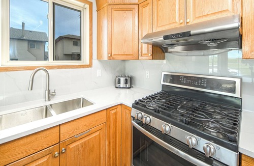 Calgary House | Newly renovated! Perfect location! BBQ! King bed!