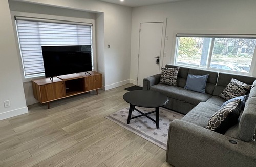 Sunset House | Newly Renovated Spacious Home in Central Vancouver