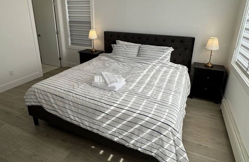 Sunset House | Newly Renovated Spacious Home in Central Vancouver