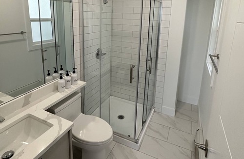 Sunset House | Newly Renovated Spacious Home in Central Vancouver