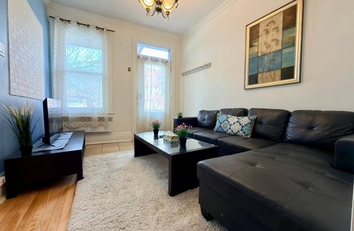 Cote-Des-Neiges—Notre-Dame-De-Grace Apartment | Newly renovated unit
