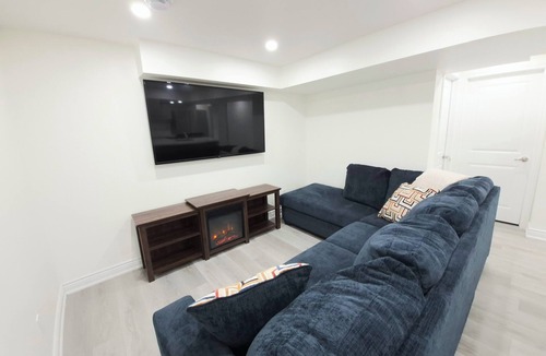 Thorold House | Niagara Cozzy Suite