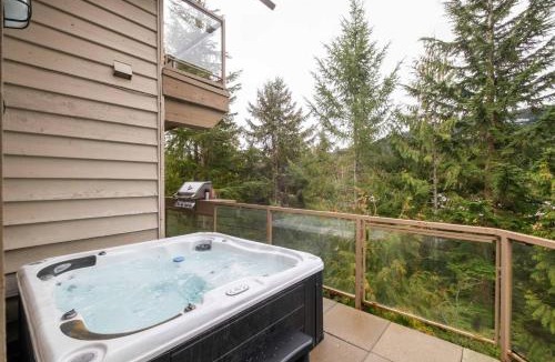 Blueberry Hill Ski Chalet | Nighthawk Lane by Outpost Whistler