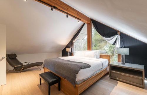 Blueberry Hill Ski Chalet | Nighthawk Lane by Outpost Whistler