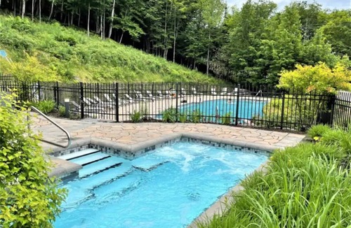 Mont-Tremblant Village Condo | Nordic Charley - A/C - Mezzanine on 2nd floor - Mountain & lake view