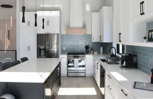 Youbou House | North Shore Haven & North Shore Nest