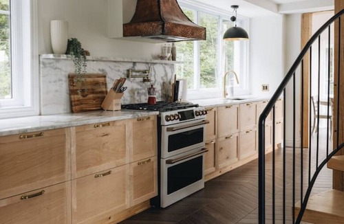 Val Morin Ski Chalet | Northern Maple Lodge: Luxurious Nordic Experience
