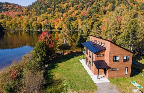 Labelle Ski Chalet | Nou Tremblant Chalet, Lac Labelle, and Private Beach