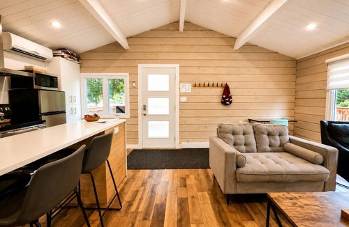 Sutton Ski Chalet | Ô-CHALET beautiful 2 bedroom mini-chalet