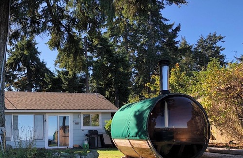 Regional District of Nanaimo Cabin | Ocean front, walk on, bright and private, 2-bedroom cottage with sauna,