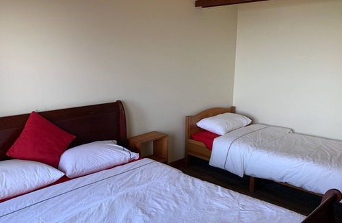 Gibsons House | Ocean View 2-bedroom Suite in Sunshine Coast House