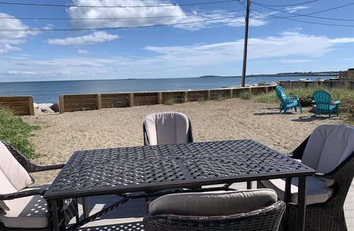Camp Ellis Cottage | Oceanfront 4-Bedroom Cottage in Saco's Ferry Beach - Perfect for 8 Guests!