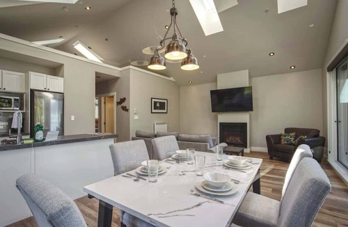 Port Renfrew House | Oceanfront & Amazing Views - Pet Friendly - 2bdrm