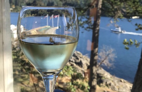 Pender Island Cottage | Oceanfront Cottage in Otter Bay on North Pender Island with spectacular views