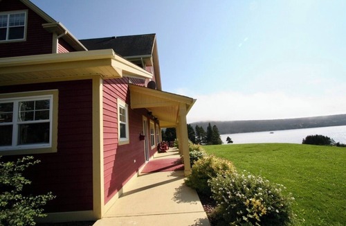 Burnt Cove Cottage | Oceanfront Cottage in quiet Newfoundland town 30 minutes from St John's