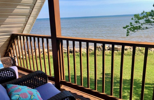 Botsford Ski Chalet | Oceanfront Retreat Beachfront and Nature