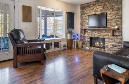 Okanagan Centre House | Okanagan Centre Beach Oasis
