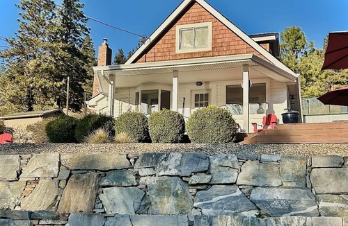 Okanagan Centre House | Okanagan Centre Beach Oasis