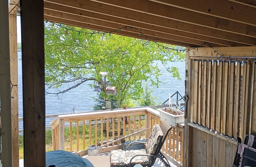 Russellville House | on the banks of the beautiful Miramichi, easy acess to beach,beautiful view.