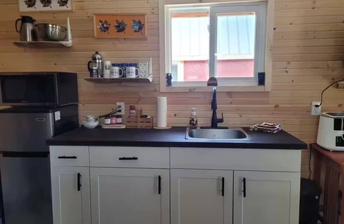 Algoma District Cabin | On the water- 2 Min walk to public beach, firepits