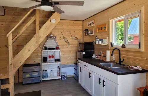 Algoma District Cabin | On the water- 2 Min walk to public beach, firepits