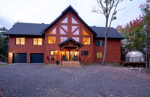 Gore Ski Chalet | One of a Kind Luxury Chalet in Laurentians!!