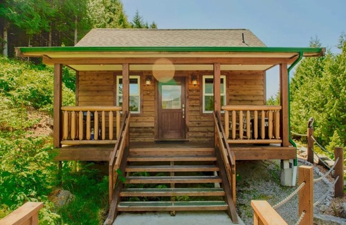 Ucluelet Cabin | Orca Cabin I Wild Pacific Trail I Pets I Big Beach
