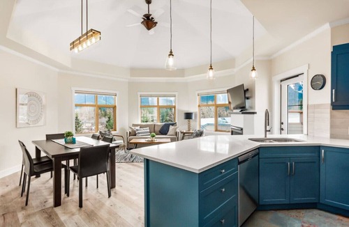 Canmore Condo | Panoramic Rockies. The Best of Canmore at Your Doorstep. Make Your Grand Escape.