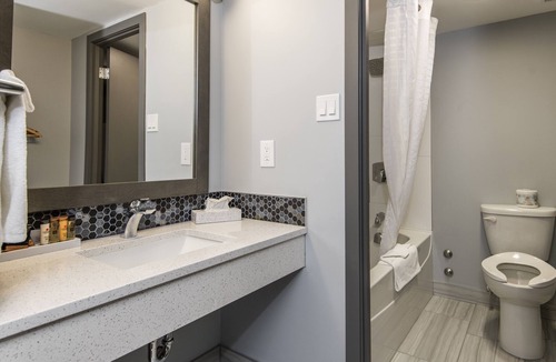 Grande Prairie Hotel | Paradise Inn & Conference Centre