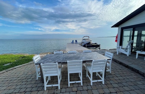 South Glengarry Cottage | Paul’s Waterfront Haven