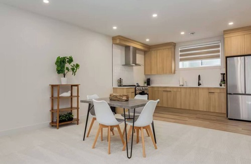Chestermere House | Pavilion Lakefront Luxe 3 Bdrm Near Lake!