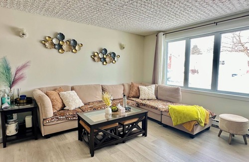 Terra Nova House | Peaceful 1-bedroom Near amenities and Attractions