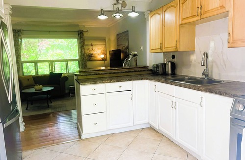Newtonbrook House | Peaceful 3-bedroom house with AC in vibrant Toronto