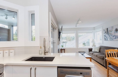 Regional District of Nanaimo Apartment | Peaceful Coastal Escape Beach & Resort Access