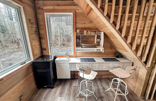 Langton Apartment | Peaceful Forest Retreat | Loft Beds, FirePit, Wifi