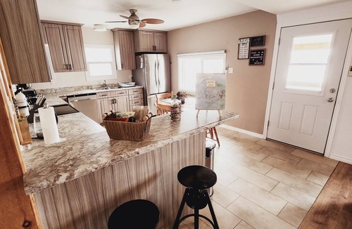 Admaston/Bromley Cottage | Peaceful Lakefront Cottage Pool Table King Bed Kayaks