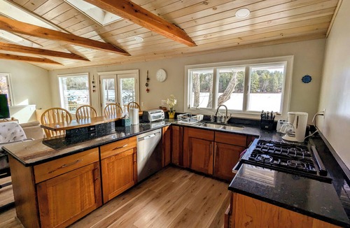Northwood Cabin | Peaceful Lakefront Haven