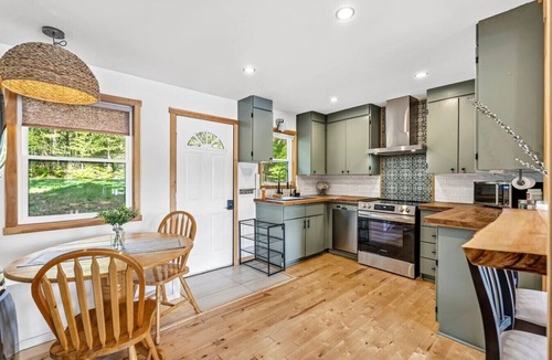 Lunenburg County House | Peaceful Lakeside Cottage ~ Sunsets & Lake Access