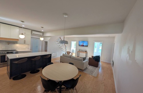 Anne's Land House | Peaceful New Glasgow Farmhouse, near Golf Courses & Beaches